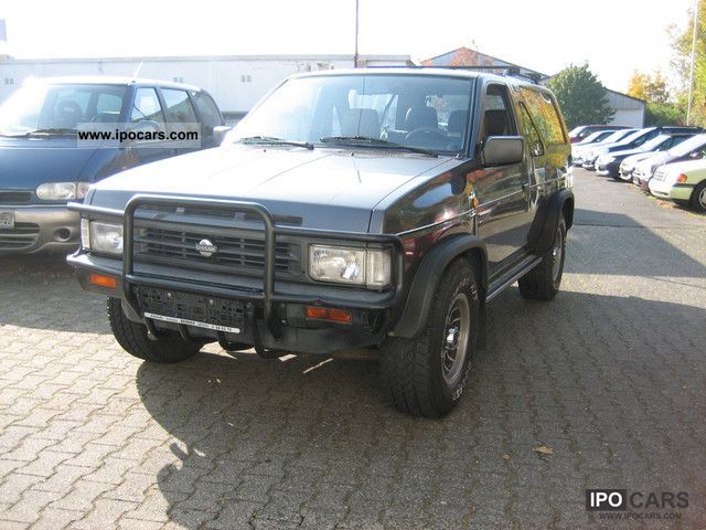 Nissan Terrano 1