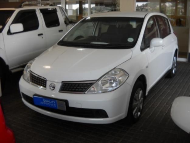 Nissan Tiida 1.6 Visia