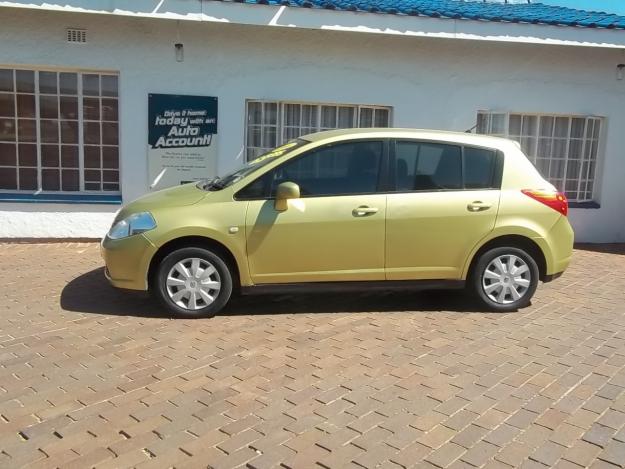 Nissan Tiida 1.6