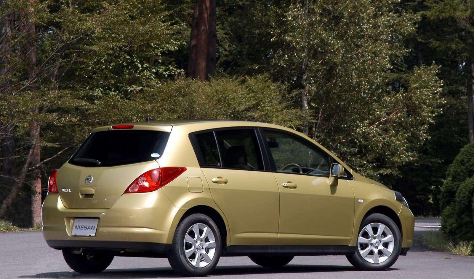 Nissan Tiida 1.8