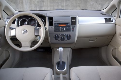 Nissan Tiida 1.8