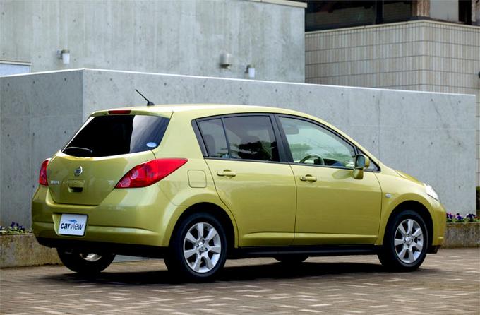 Nissan Tiida 2005