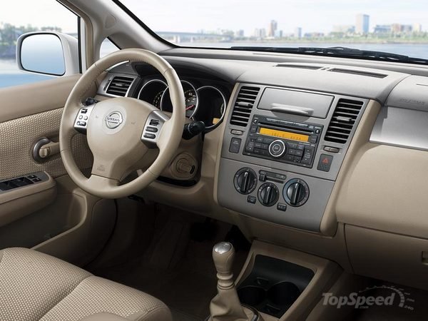 Nissan Tiida 2007