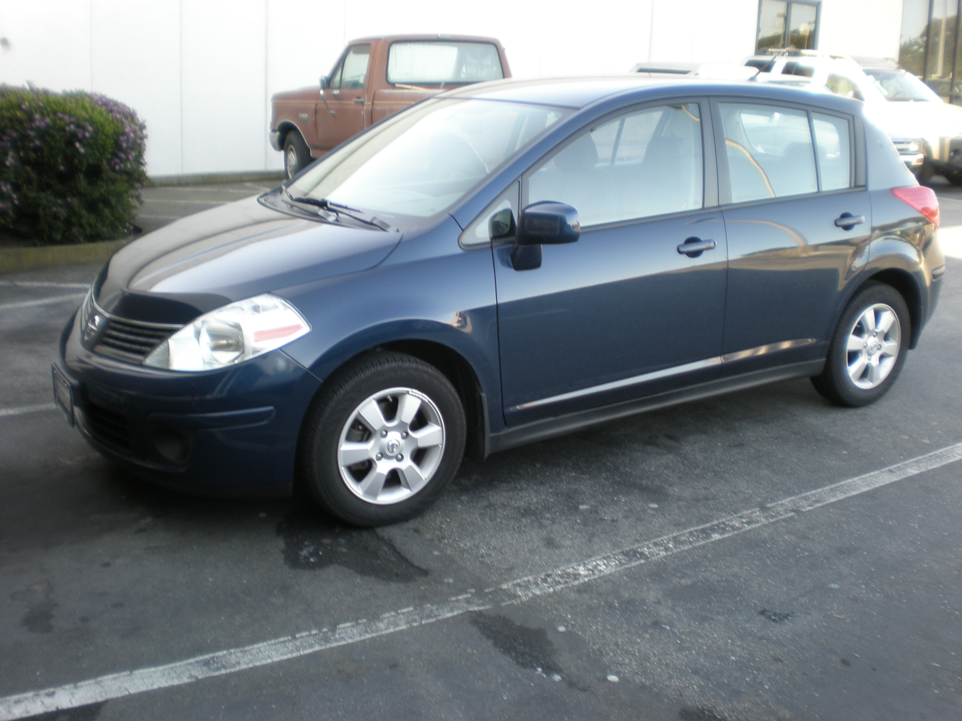 Nissan Tiida 2008 Hatchback