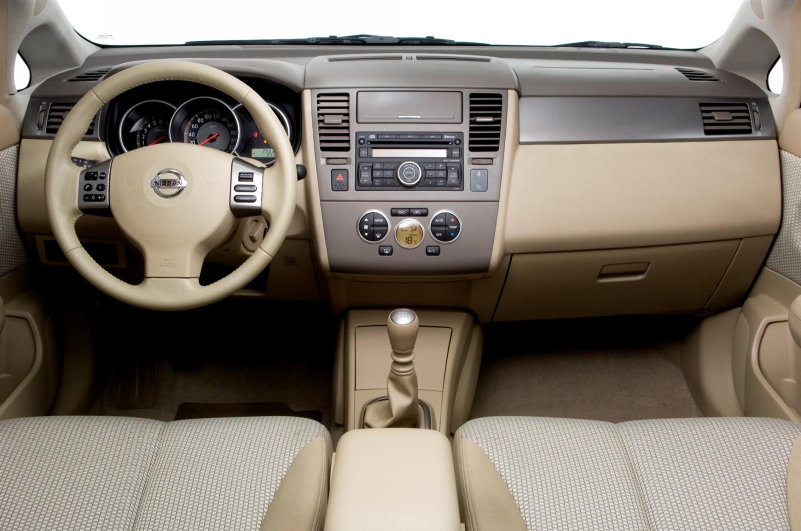 Nissan Tiida 2008