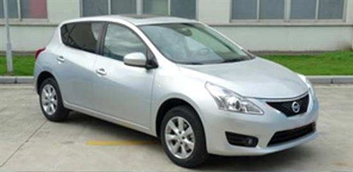Nissan Tiida 2012 Hatchback