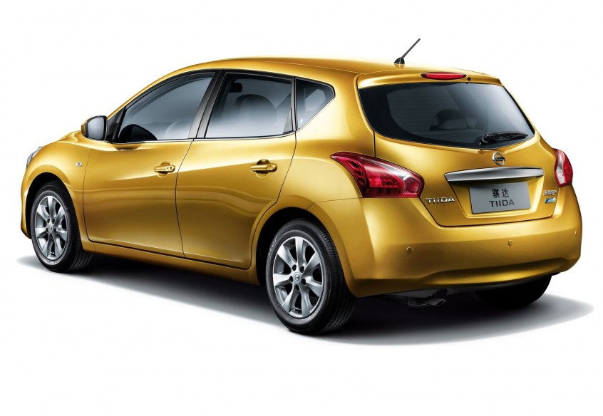 Nissan Tiida 2012 Hatchback