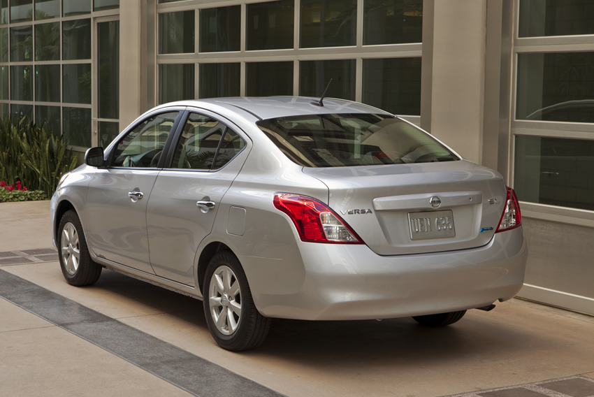 Nissan Tiida 2012 Sedan