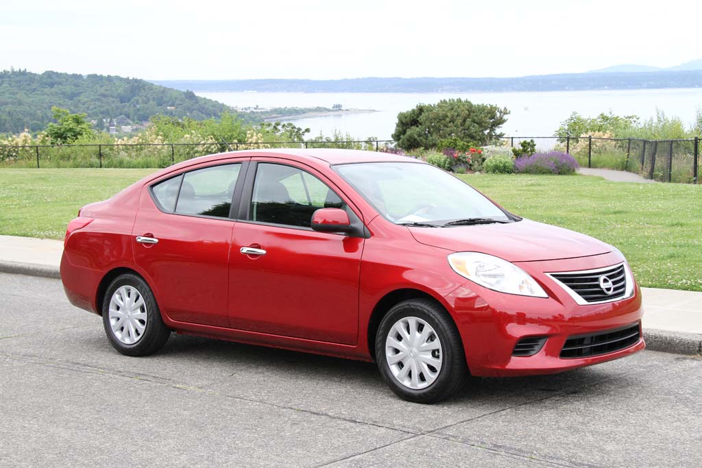 Nissan Tiida 2012 Sedan