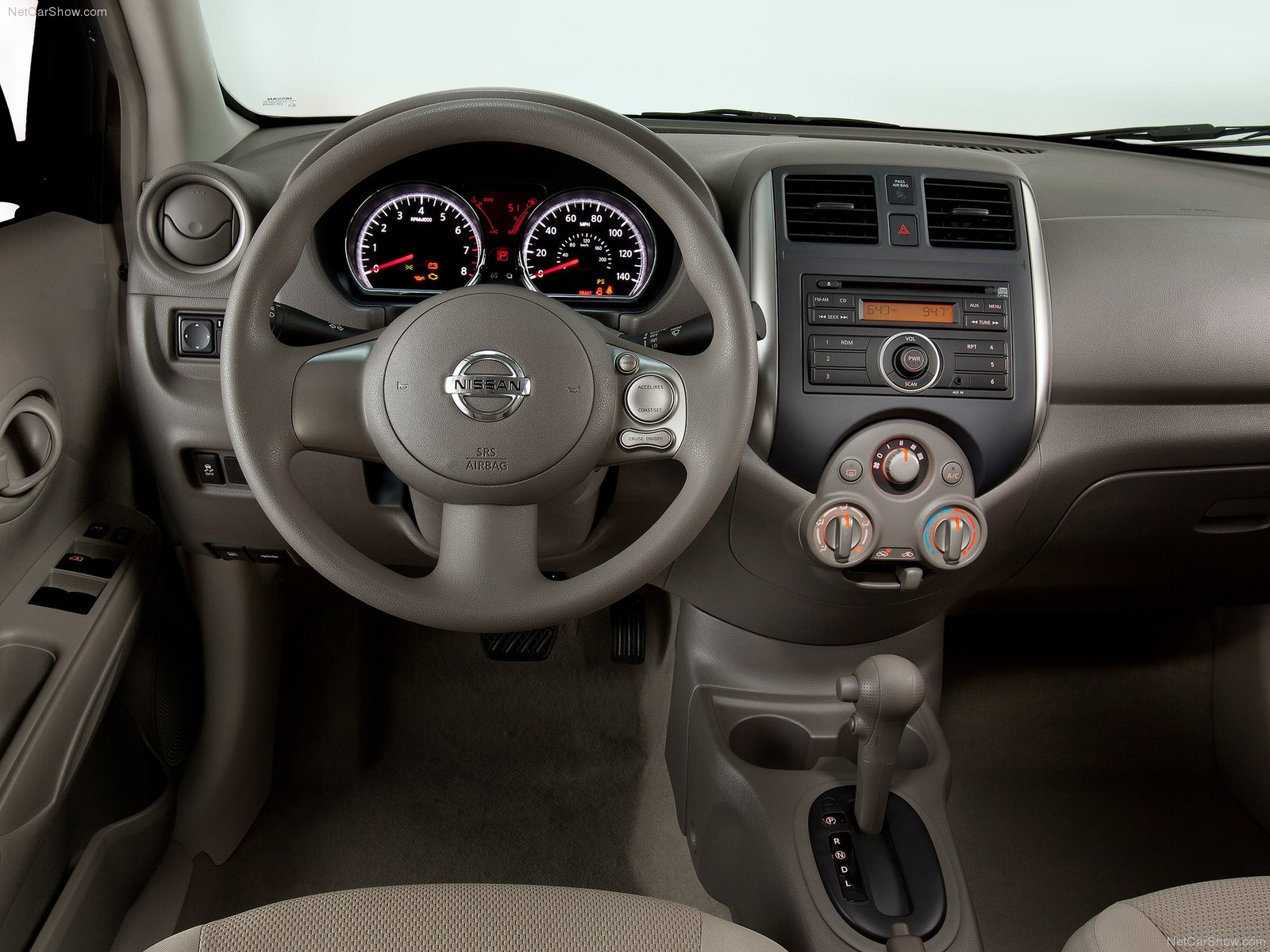 Nissan Tiida 2012 Sedan