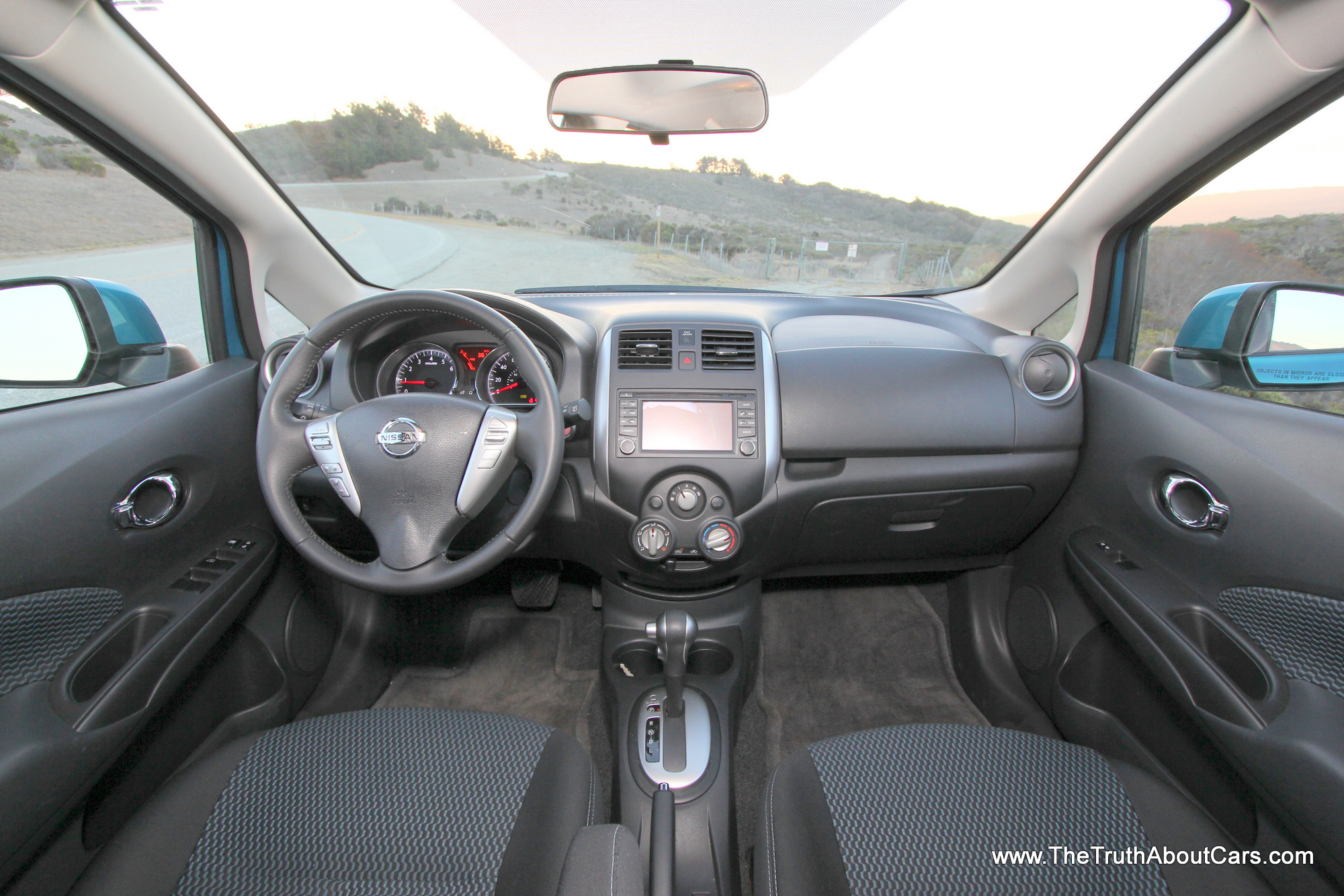 Nissan Tiida 2014