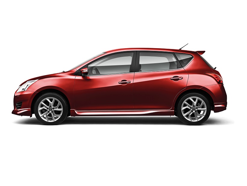 Nissan Tiida 2015 Hatchback