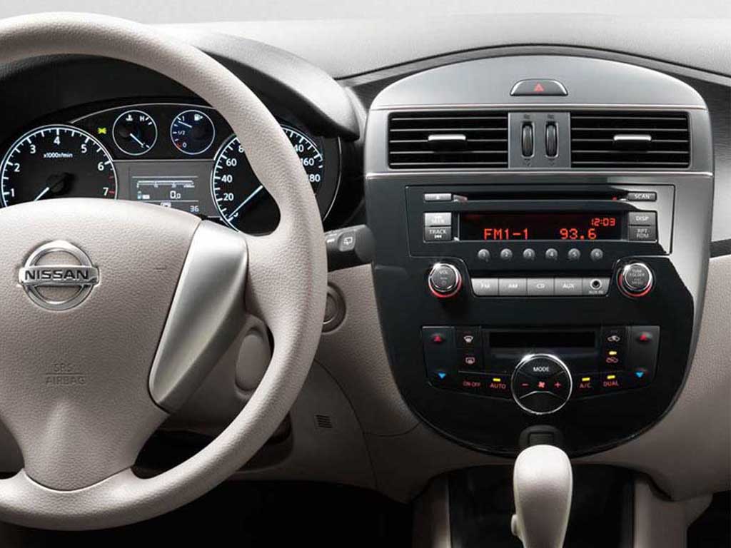Nissan Tiida C12