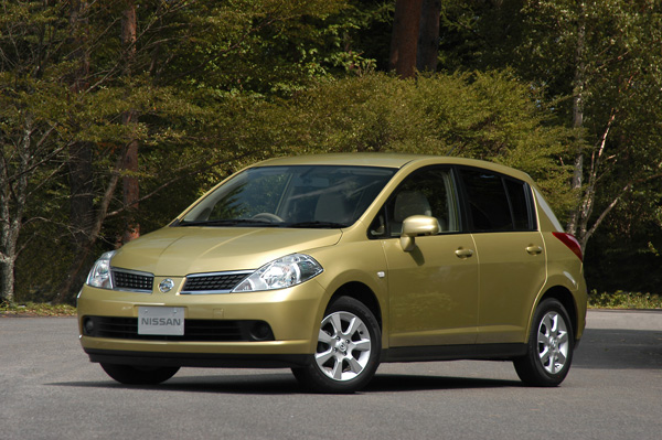Nissan Tiida Hatchback 2005 Nissan Tiida Hatchback 2005