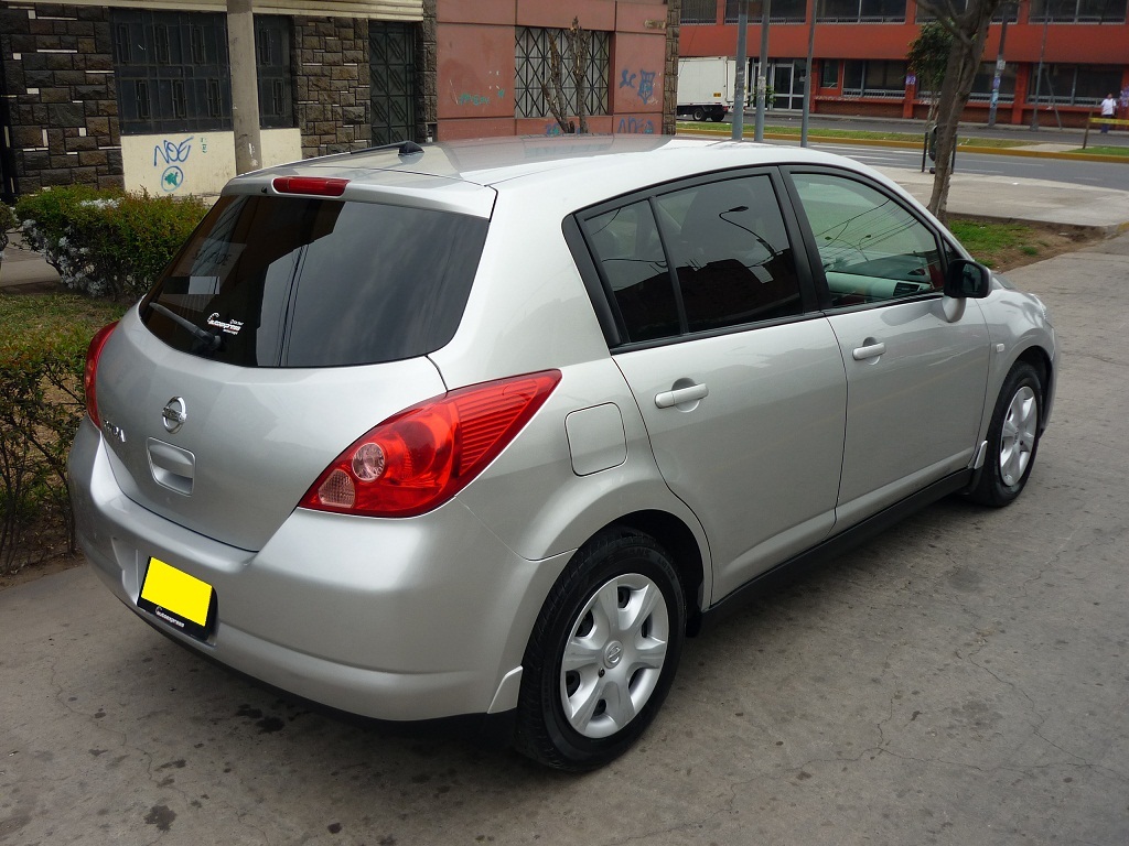 Nissan Tiida Hatchback 2005