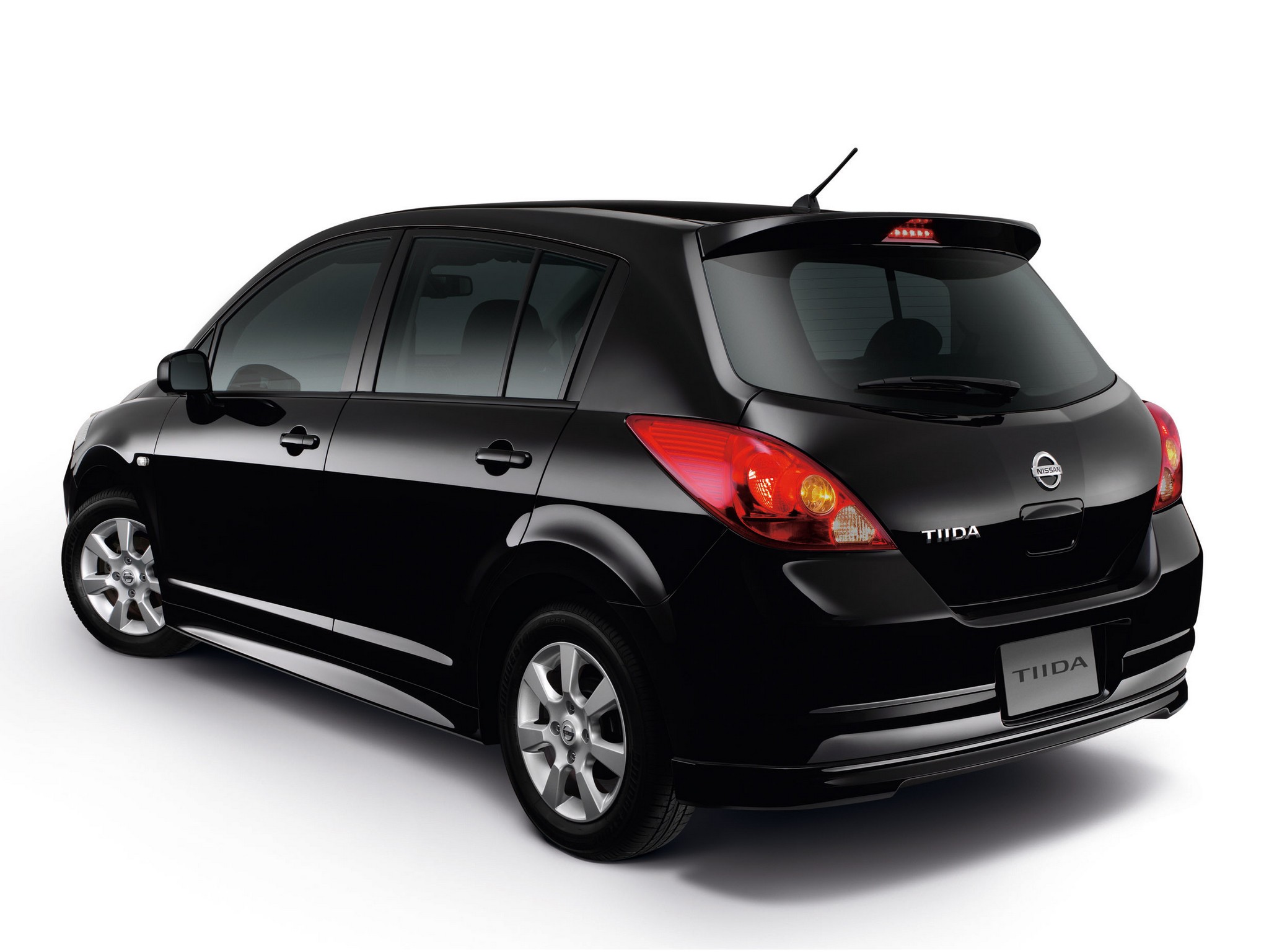 Nissan Tiida Hatchback 2010