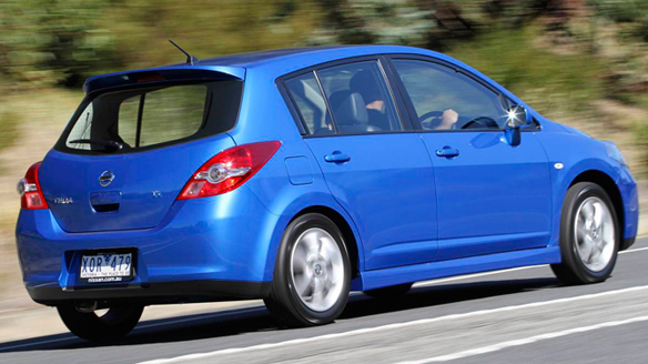 Nissan Tiida Hatchback 2010