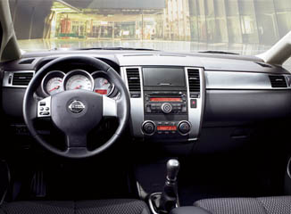 Nissan Tiida Hatchback