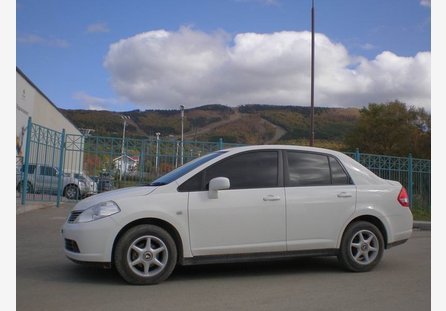 Nissan Tiida Latio 2005
