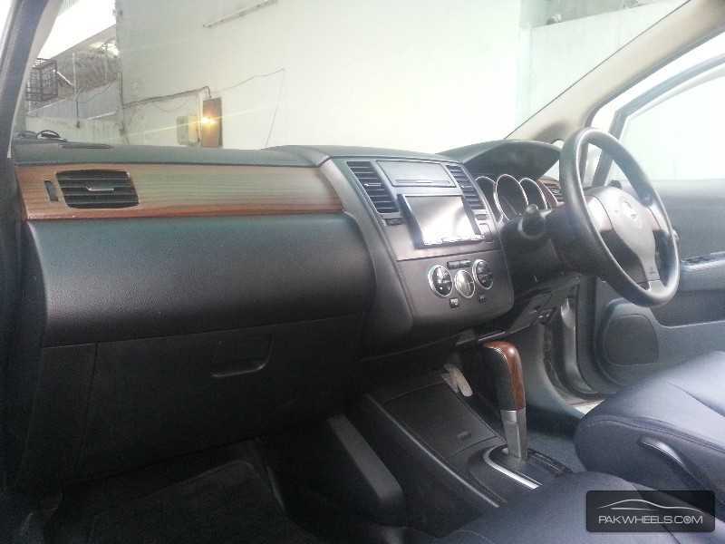 Nissan Tiida Latio 2007