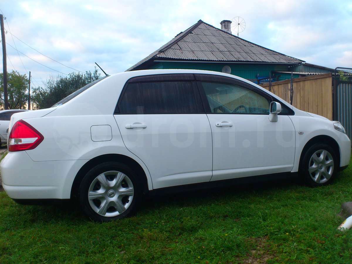 Nissan Tiida Latio 2009