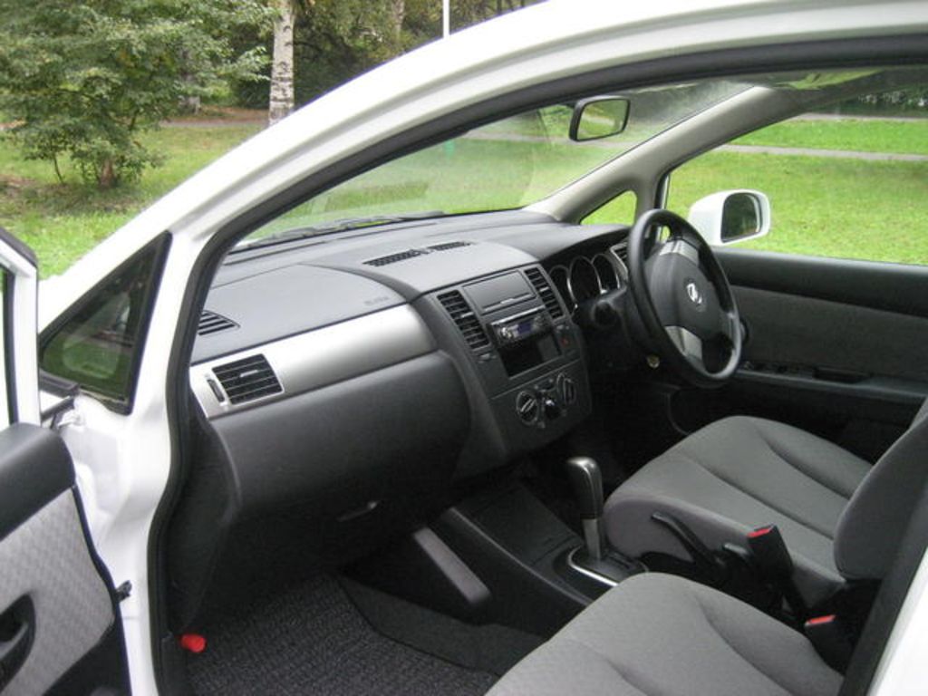 Nissan Tiida Latio