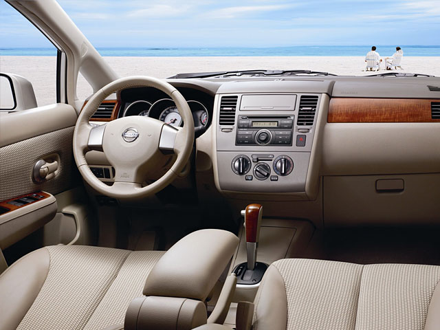 Nissan Tiida Se