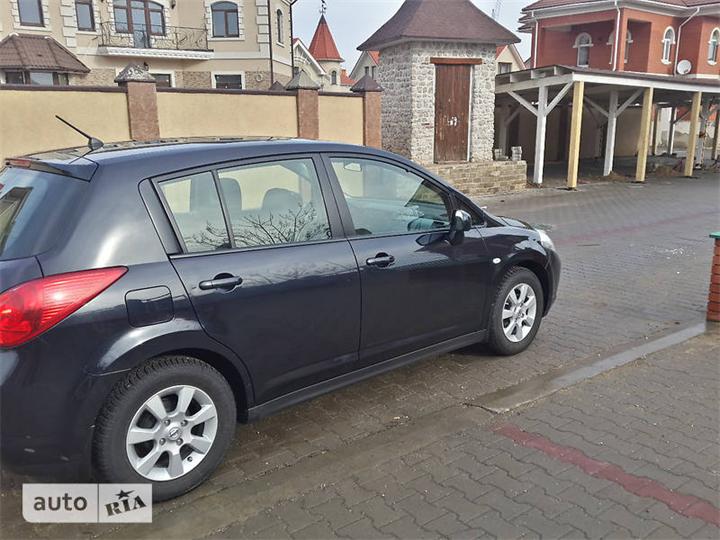 Nissan Tiida Se