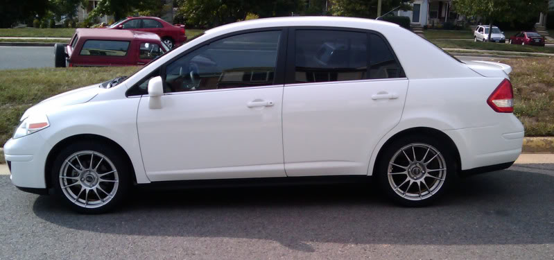 Nissan Tiida Sedan 2008