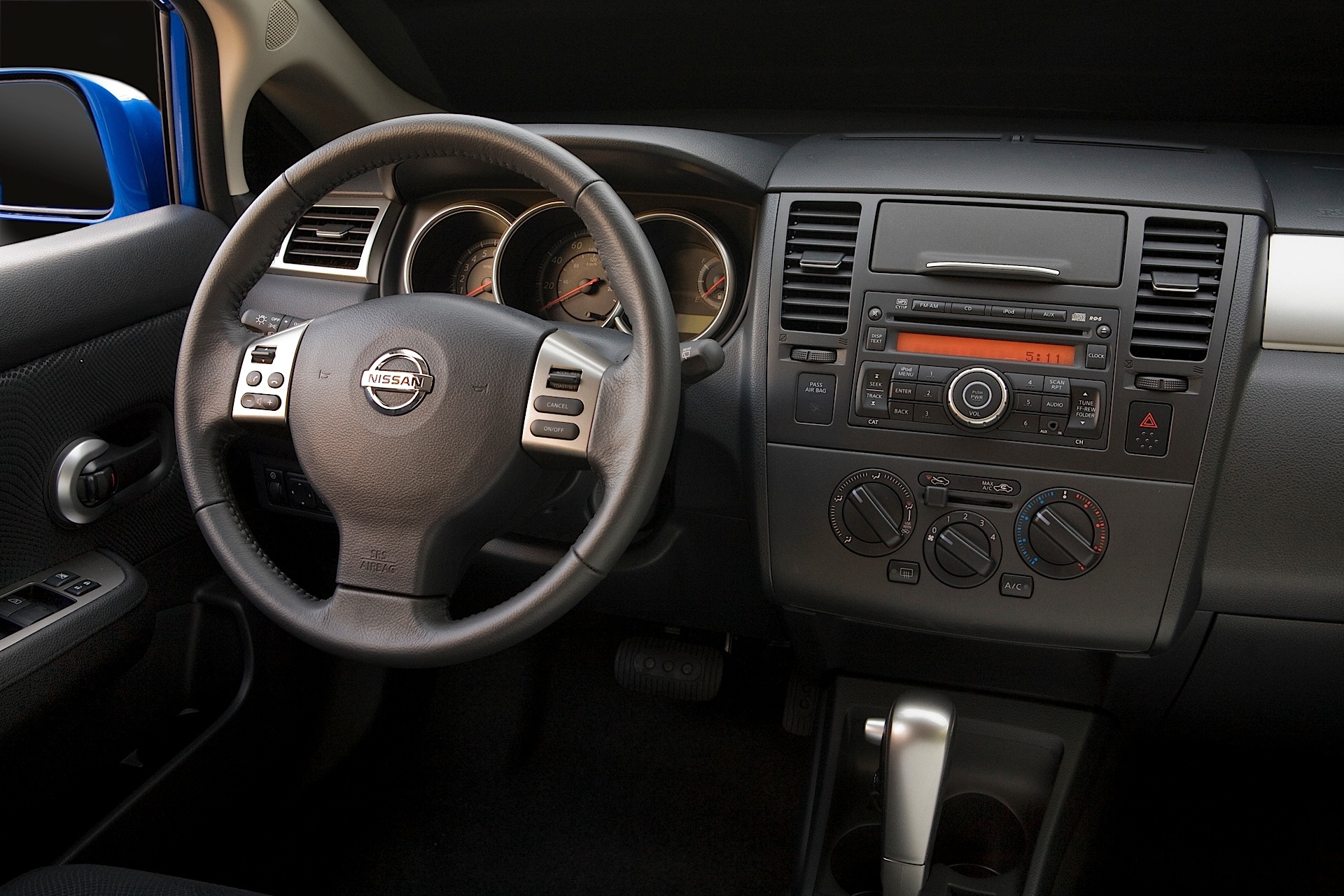 Nissan Tiida Sedan 2008