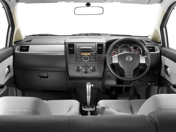 Nissan Tiida St