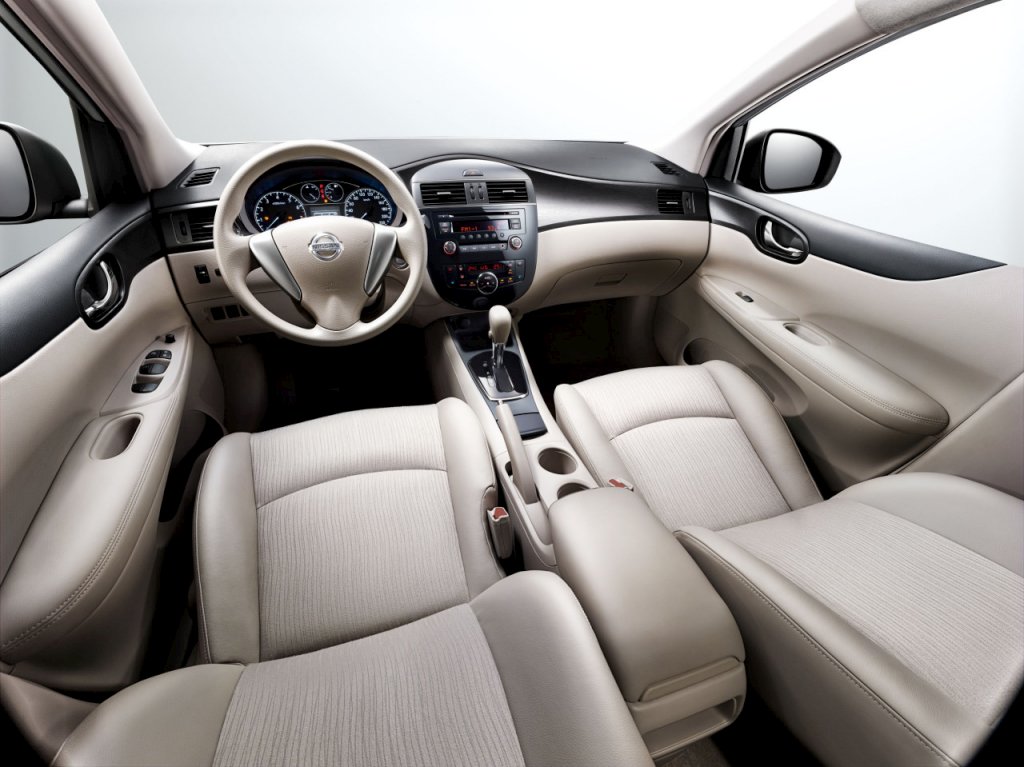 Nissan Tiida Tekna
