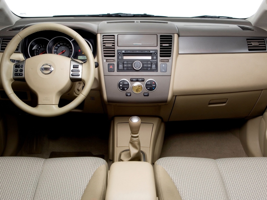 Nissan Tiida Tekna