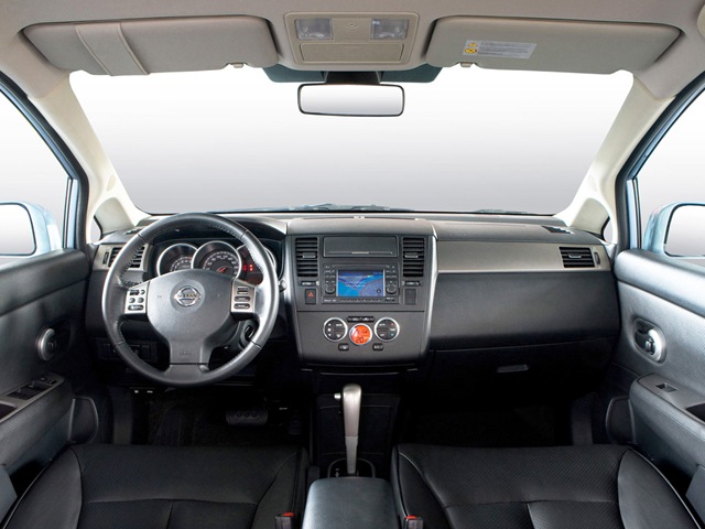 Nissan Tiida Tekna