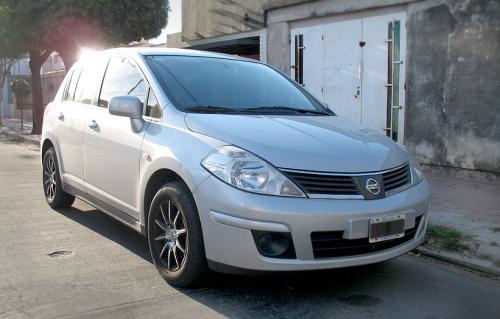 Nissan Tiida Visia