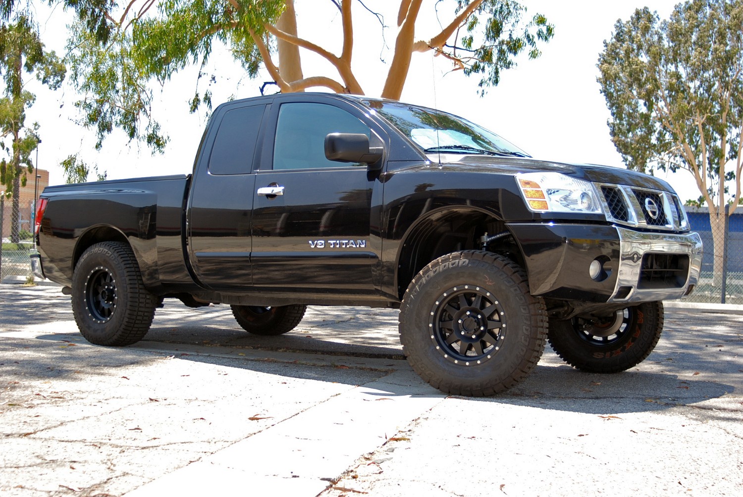 Nissan Titan Lifted