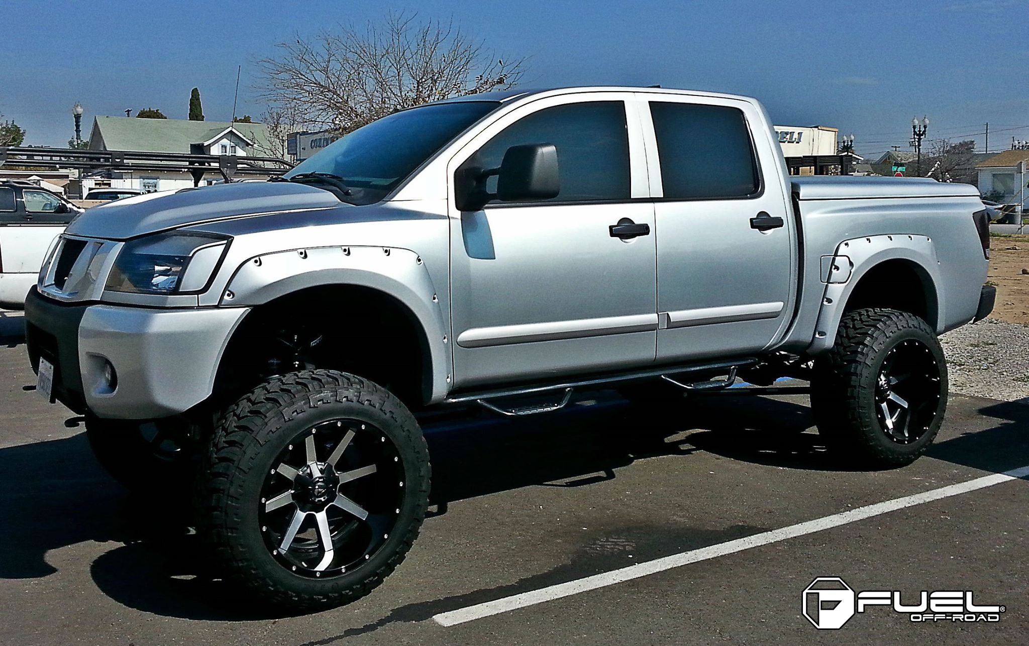 Nissan Titan Off Road