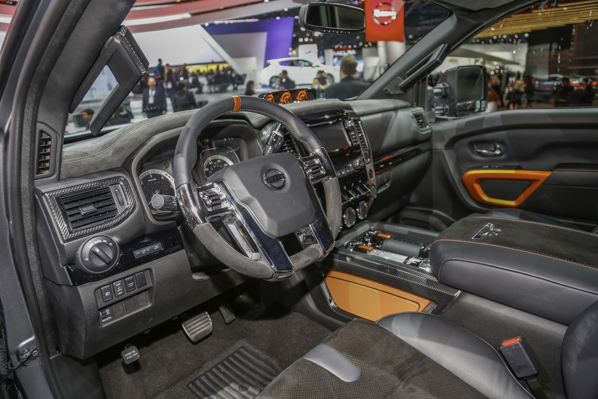 Nissan Titan Off Road