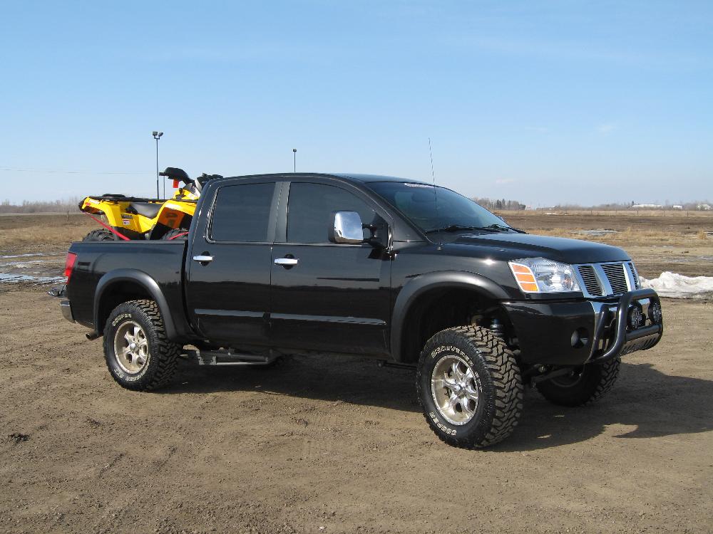 Nissan Titan Se
