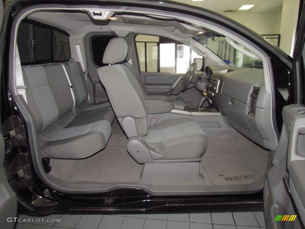 Nissan Titan Se