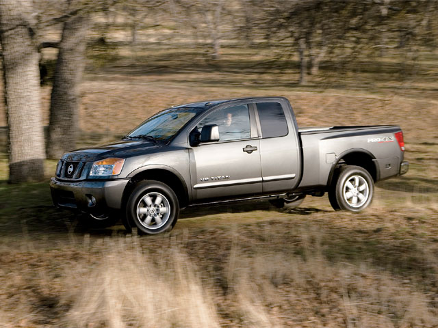 Nissan Titan V6