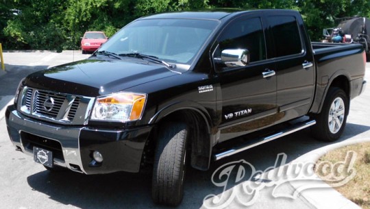Nissan Titan V8