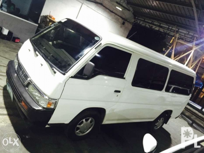Nissan Urvan 2.7l Shuttle 21 Seater