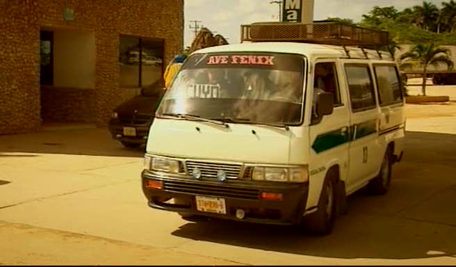 Nissan Urvan E24