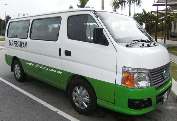 Nissan Urvan Van