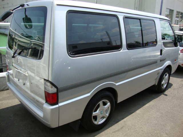 Nissan Van 2010