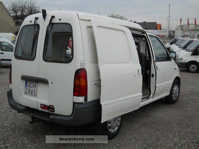 Nissan Vanette 2.3