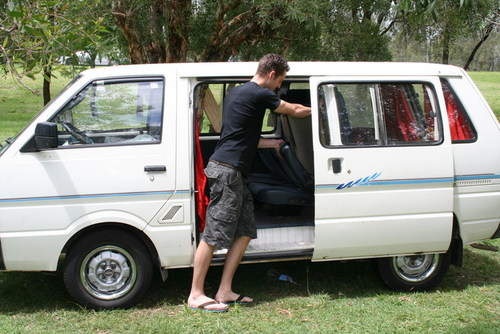 Nissan Vanette Van