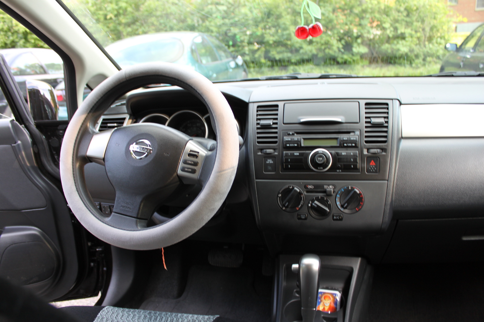 Nissan Versa 1.8 S Hatchback