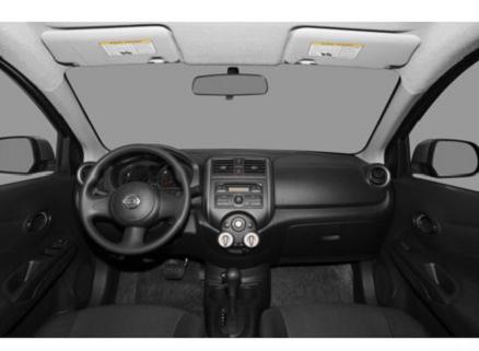 Nissan Versa 1.8 S